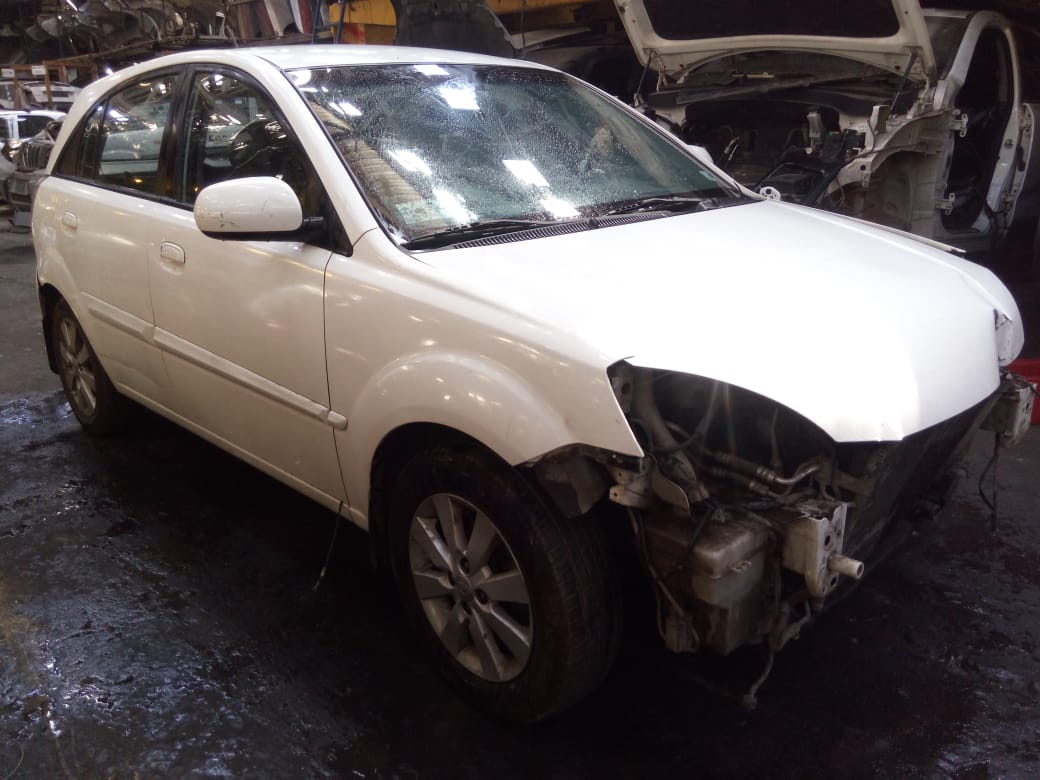  Kia RIO 2010    EN DESARME